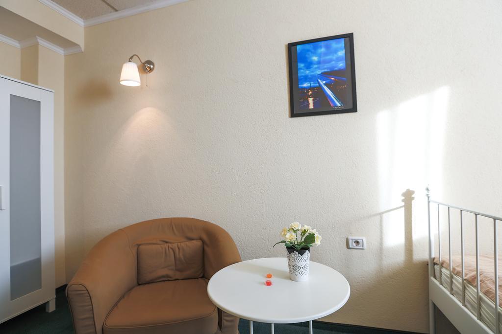 Artmotel & Bistro Haţeg Værelse billede