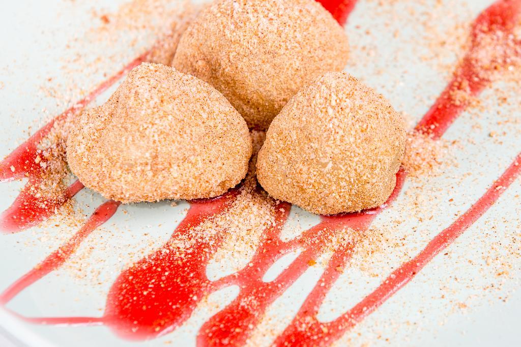 Artmotel & Bistro Haţeg Eksteriør billede